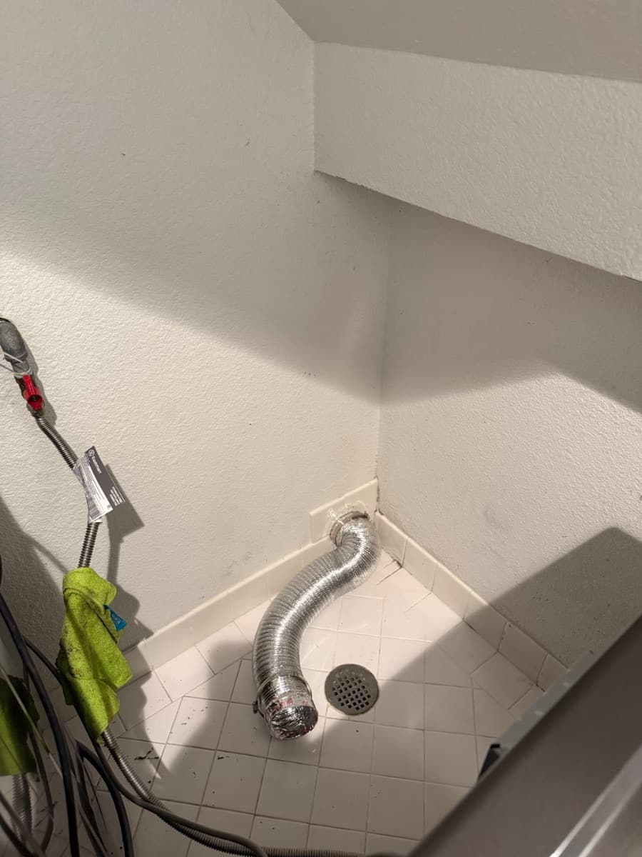 Transition duct installation in San Francisco — photo 5 of 6